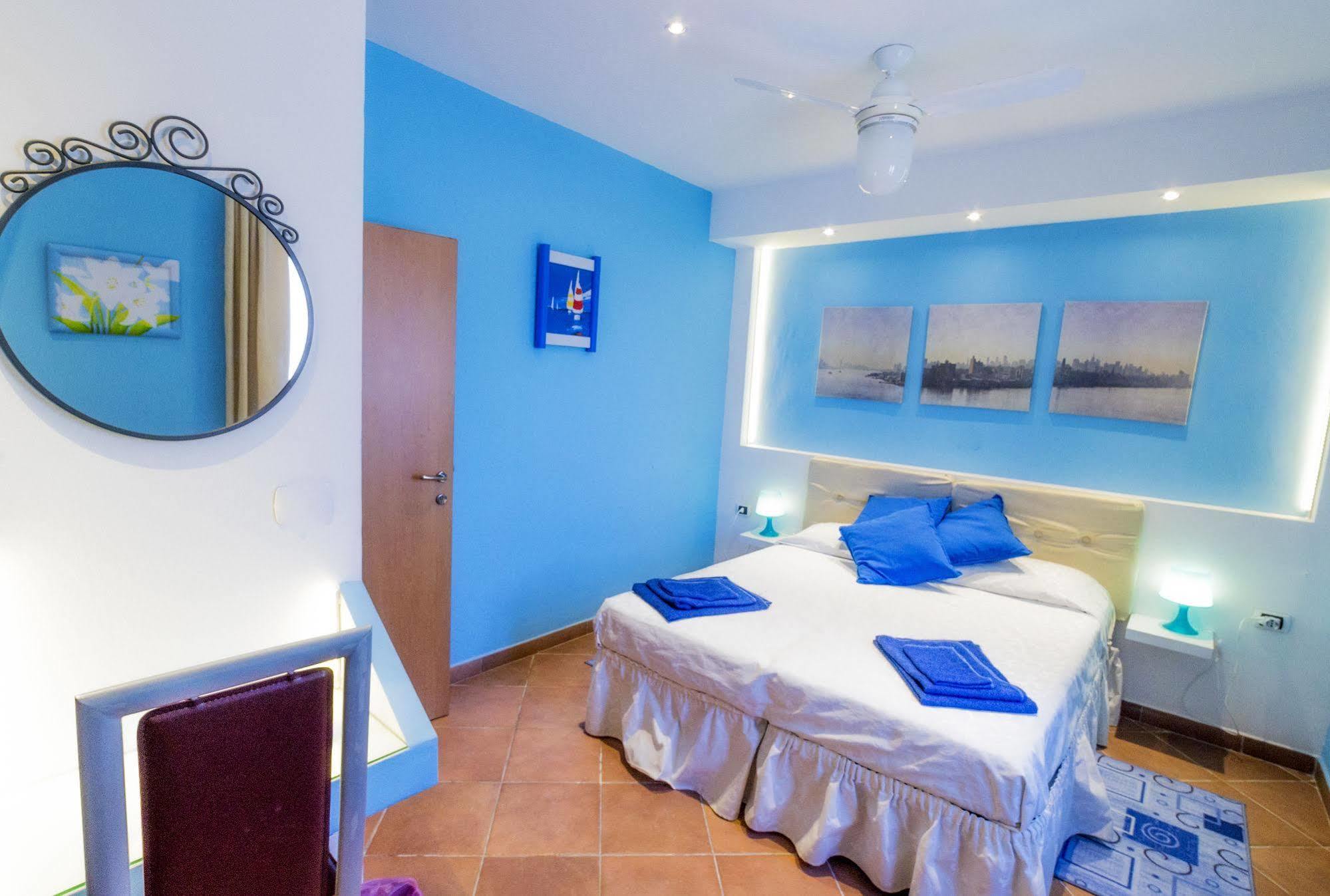 Hotel Rainbow Арма ди Таджия Екстериор снимка