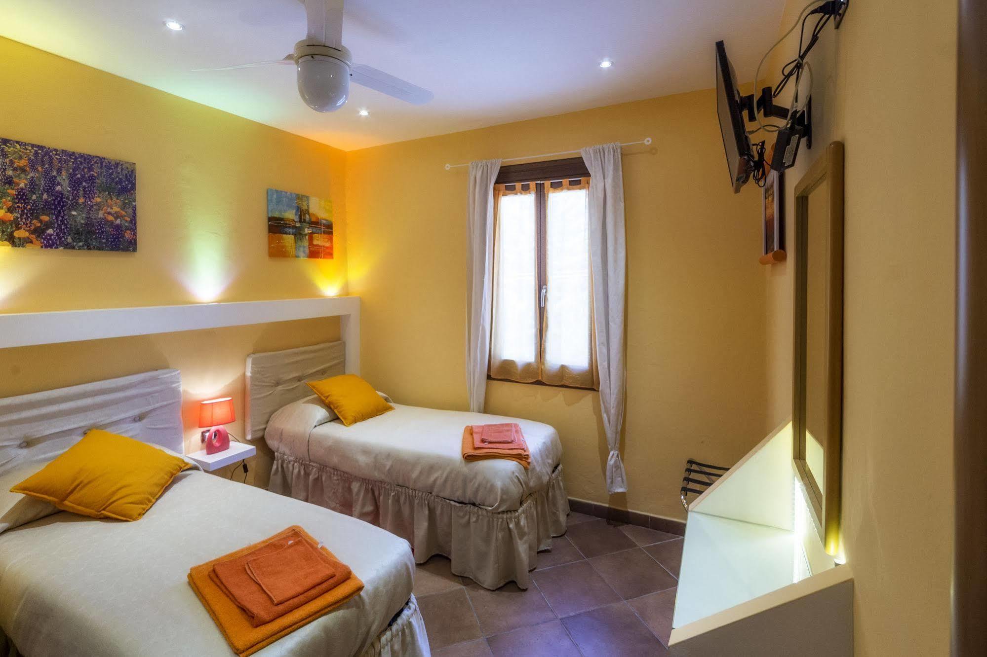 Hotel Rainbow Арма ди Таджия Екстериор снимка