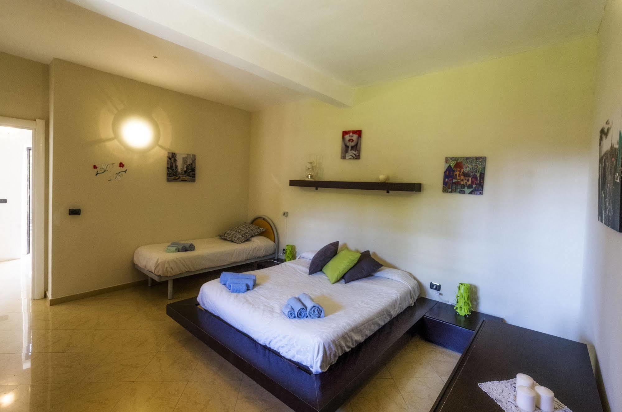 Hotel Rainbow Арма ди Таджия Екстериор снимка